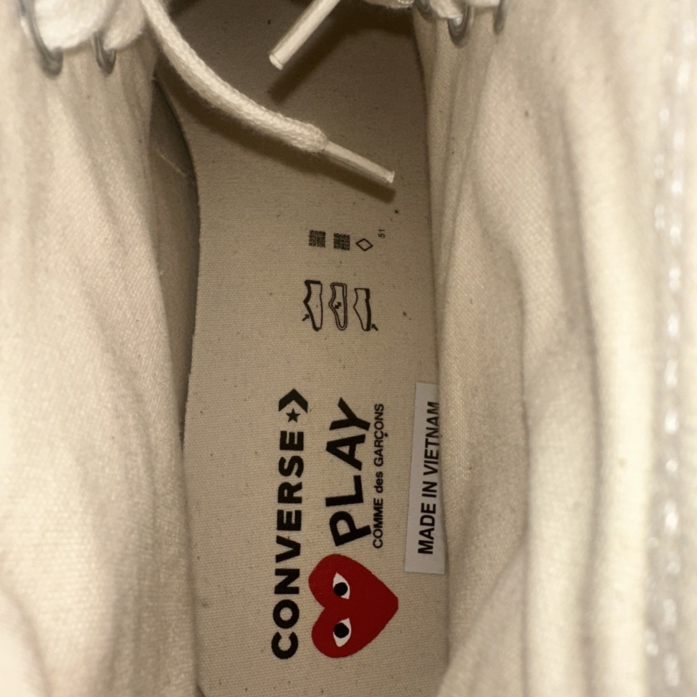 COMME DES GARÇONS PLAY M11W13 Converse Chuck 70OG Single Heart Hi Sneakers Black - Picture 12 of 15
